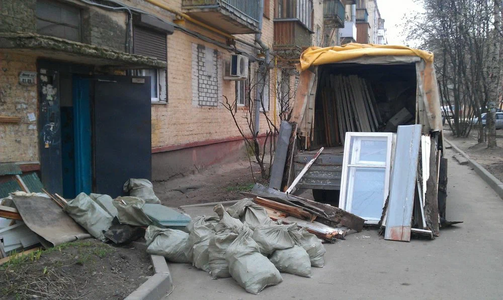Вывоз мусора после ремонта в Гае от ПроМусор — цены от 4575 руб., быстро и недорого