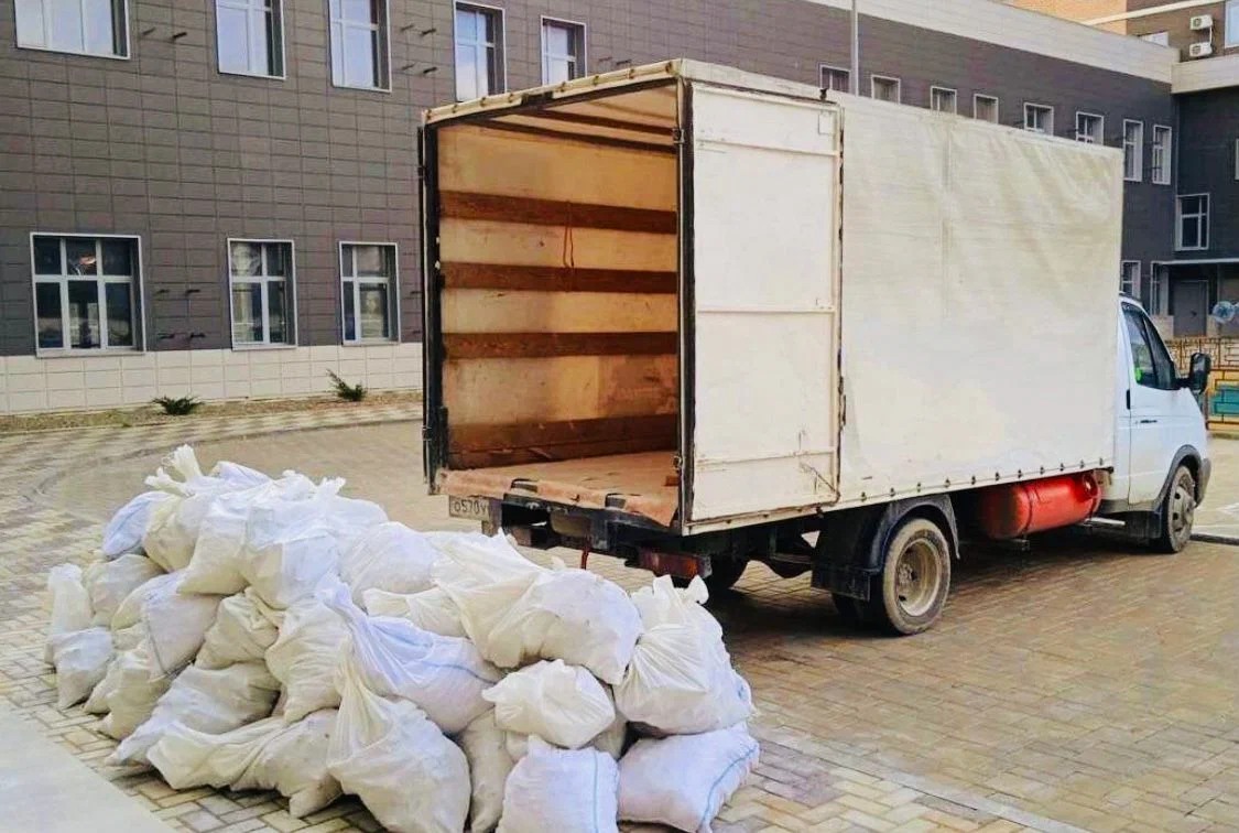 Вывоз строительного мусора из новостроек в Гае в октябре