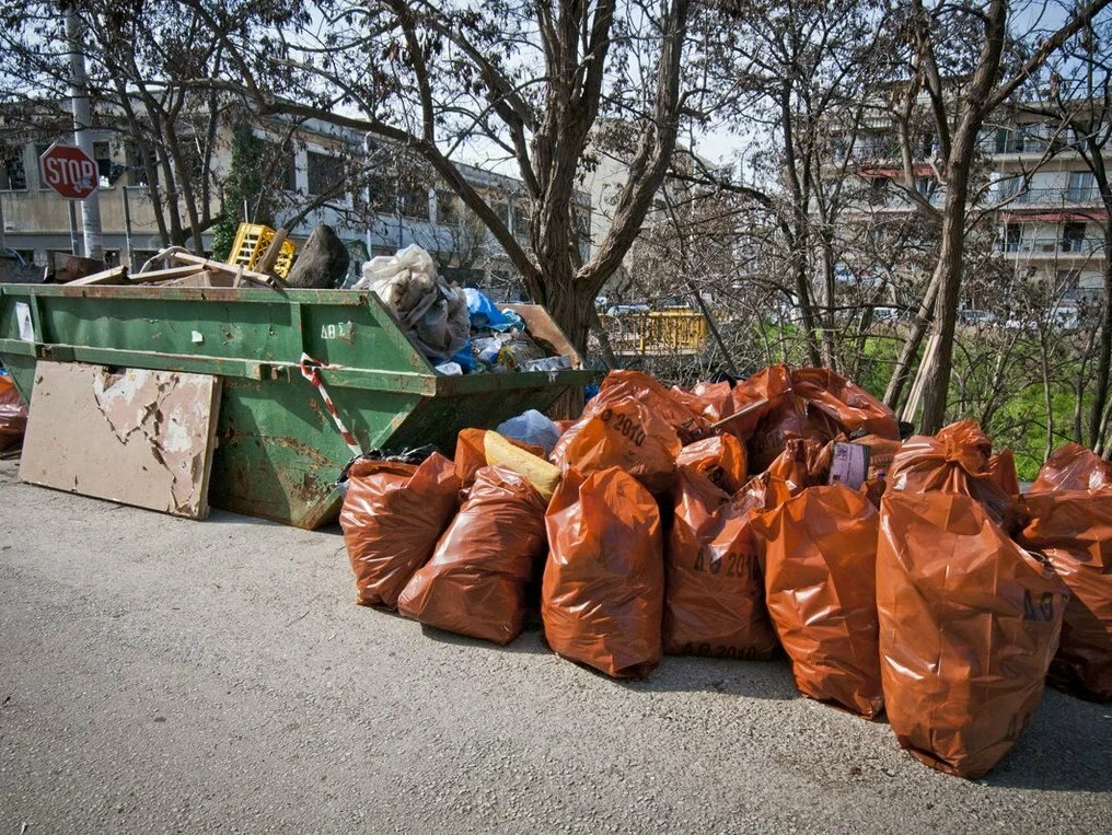 Круглосуточный вывоз мусора в Гае в октябре