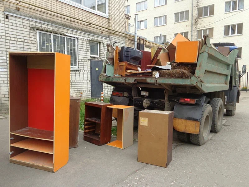 Вывоз шкафа в Гае от ПроМусор — недорого, демонтаж, утилизация, вывоз из квартиры от 864 руб