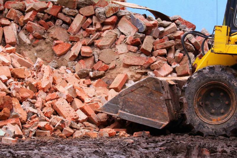 Вывоз кирпичного боя с утилизацией в Гае в октябре