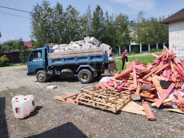 Вывоз мусора с чердака в Гае в октябре